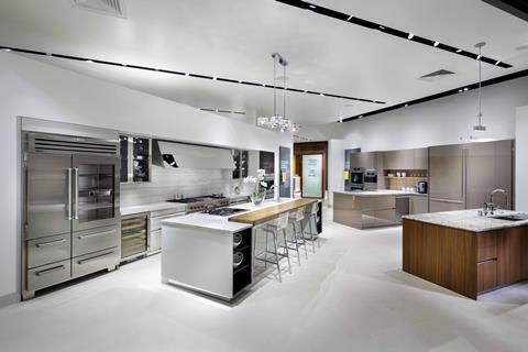 Pirch, Dallas